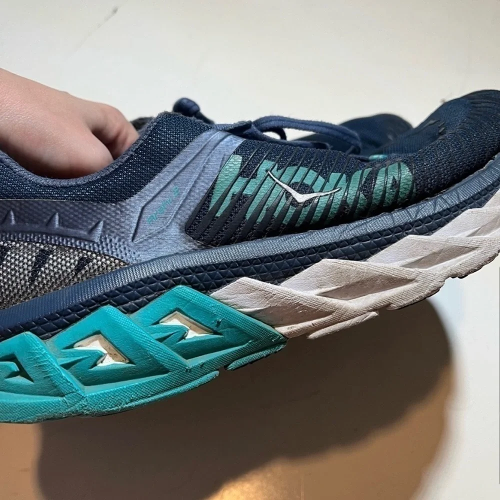 Hoka One One Arahi 2 1019276 PVIN Blue Running Shoes Size 9.5.